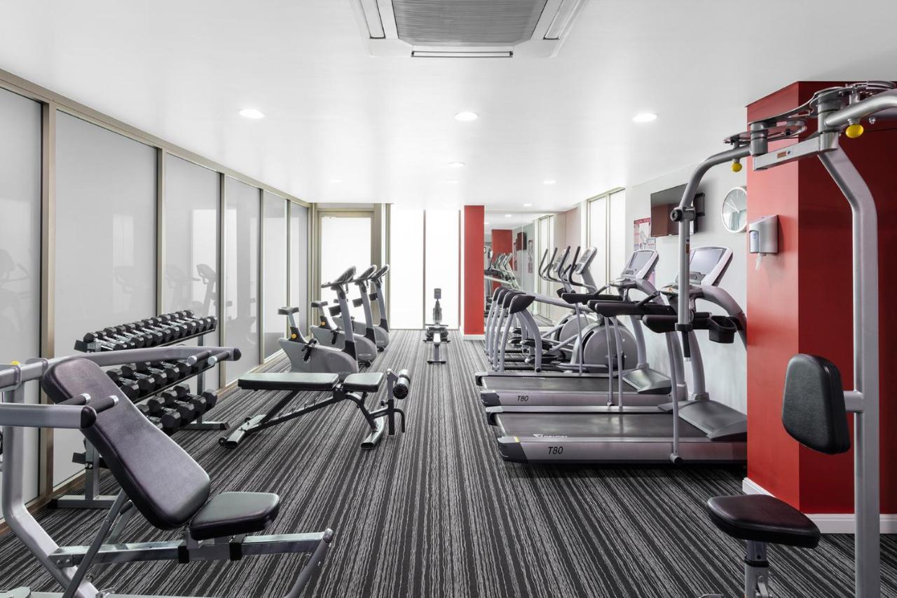 Meriton Suites North Ryde Sídney Exterior foto The gym at the hotel