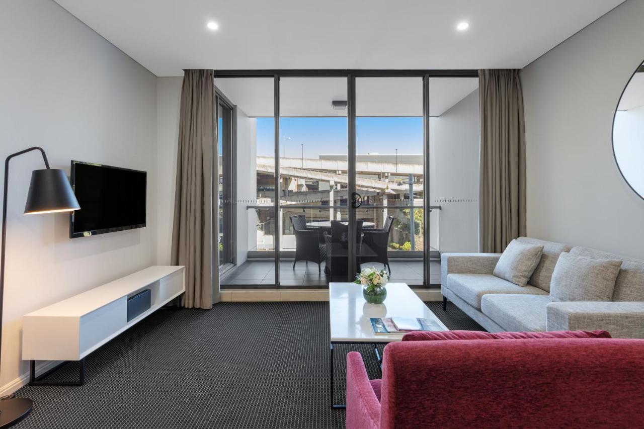 Meriton Suites North Ryde Sídney Exterior foto